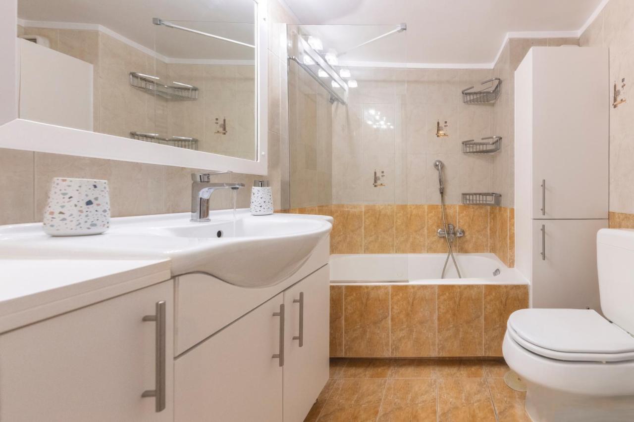 Aincac Apartment Athens Center Екстер'єр фото